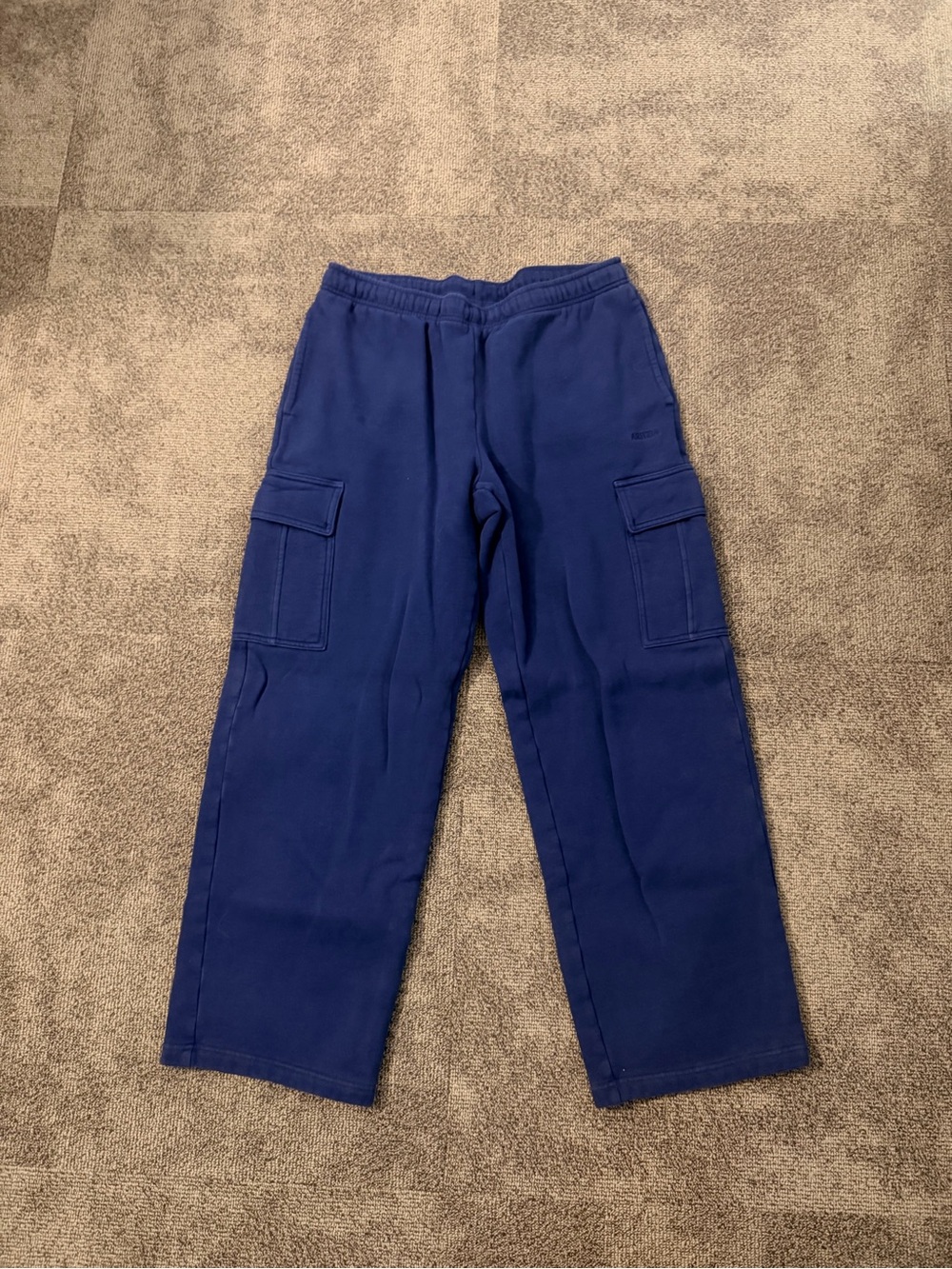 Aritzia Cozy Fleece Mega Cargo Sweatpants

Large Tall
